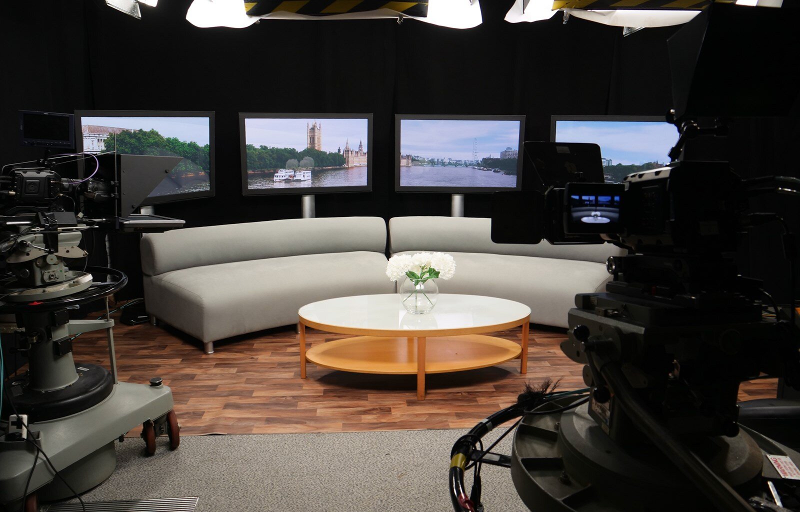iq_tv_set_large